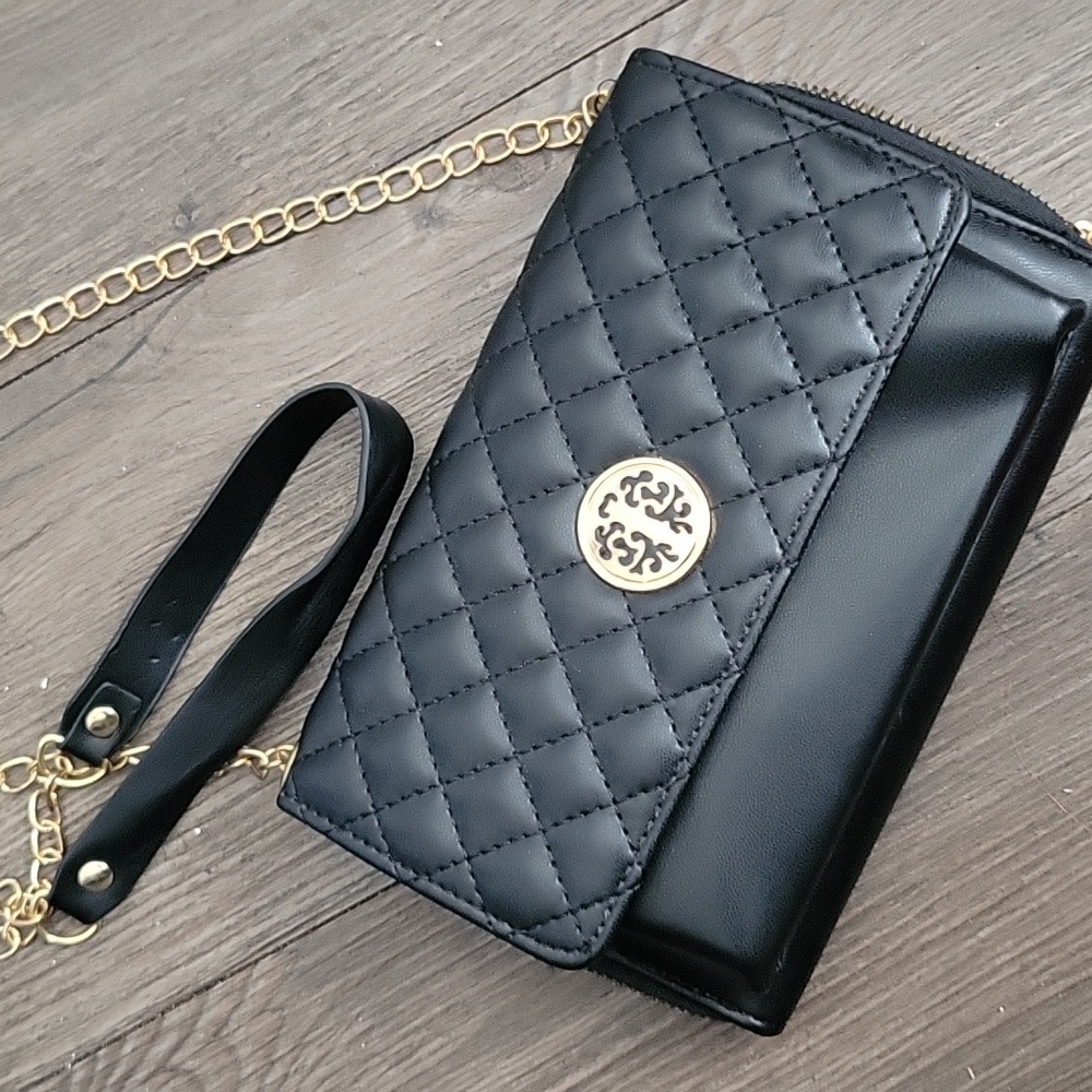 Black purse wallet